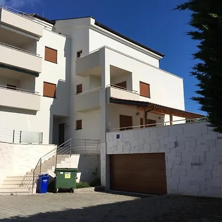 Jabuka Apartman *